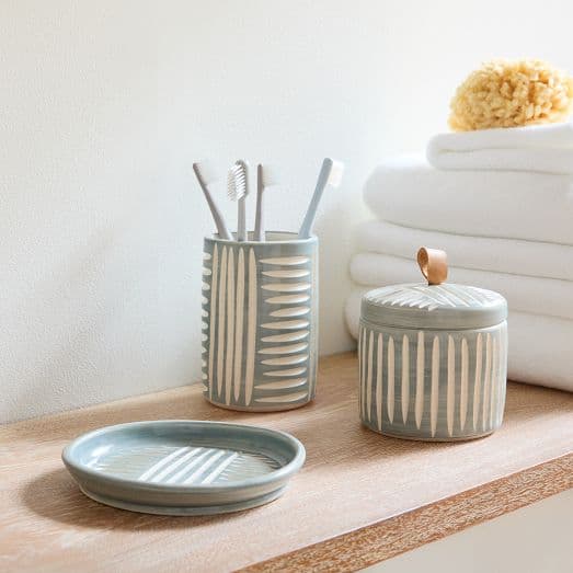 SampleHAUS Zulu Bath Accessories